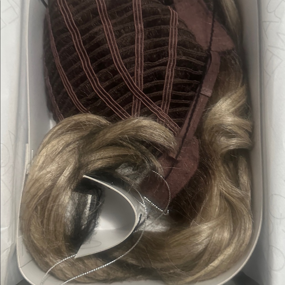 Raquel Welch Stroke of Genius Long, Ave. Cap RL17/23SS ICED LATTE MACCHIATO NIB - Picture 5 of 6